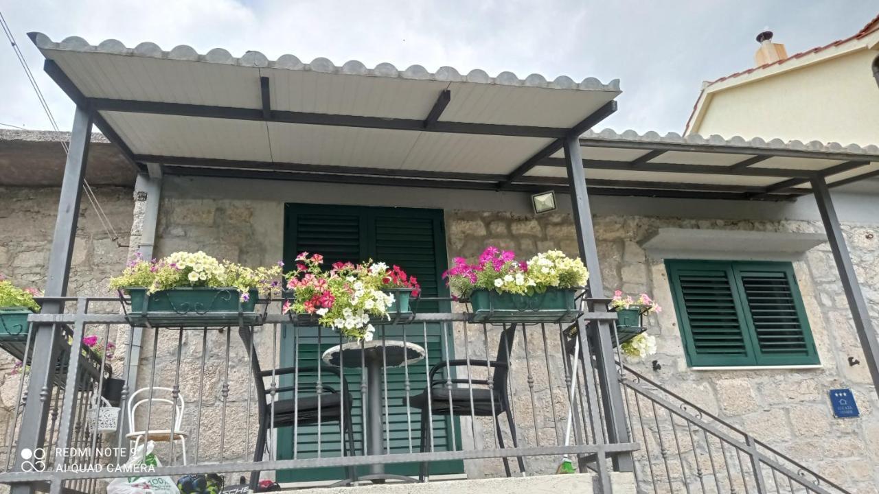 Holiday Home Marija Vrlika Exterior foto